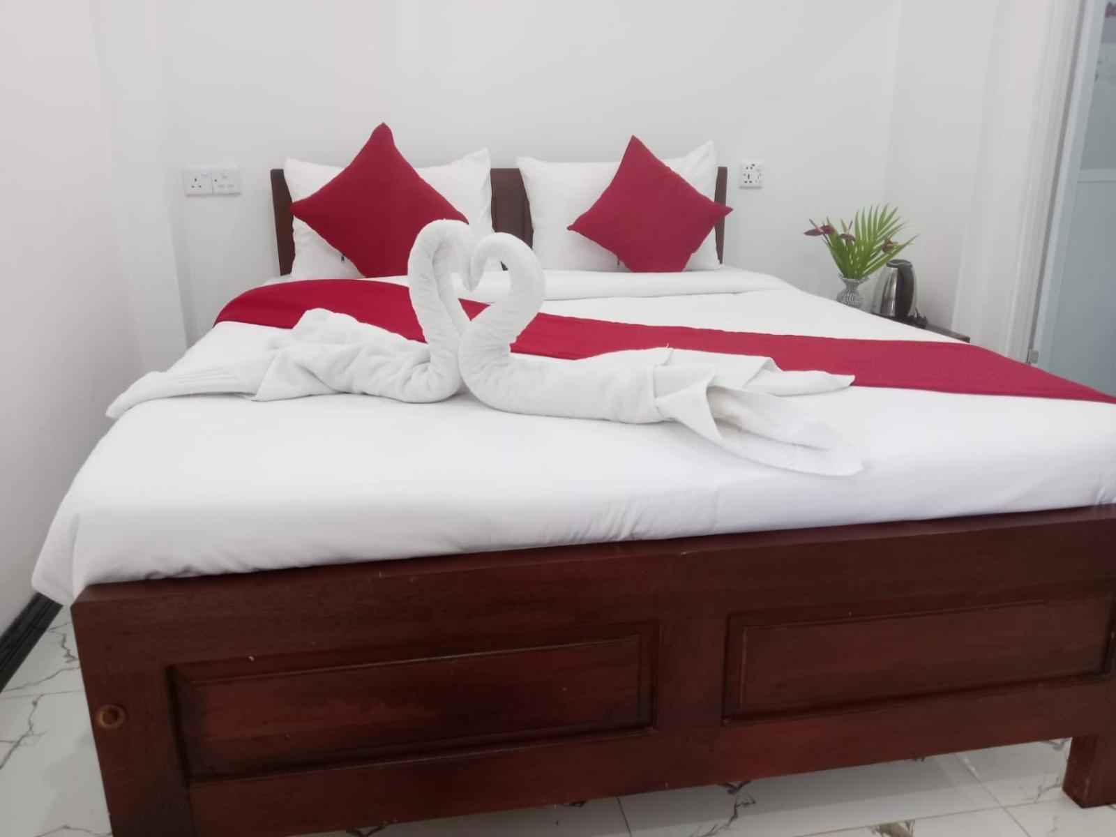 Nine Arch Corner Apartment เอลลา ภายนอก รูปภาพ