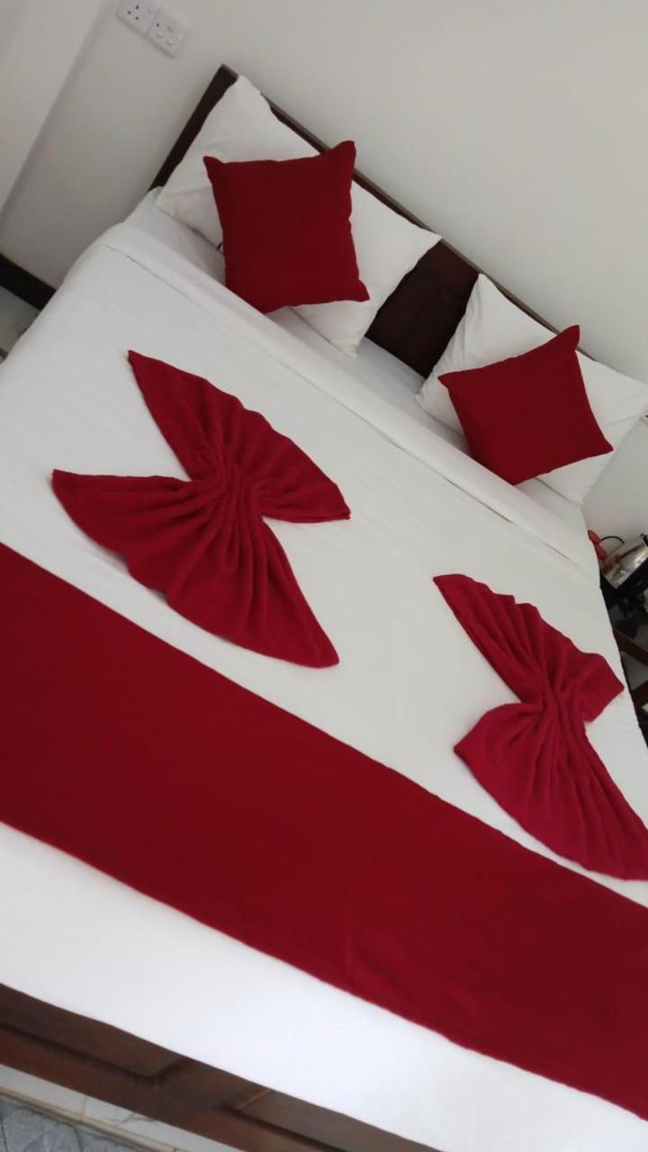 Nine Arch Corner Apartment เอลลา ภายนอก รูปภาพ