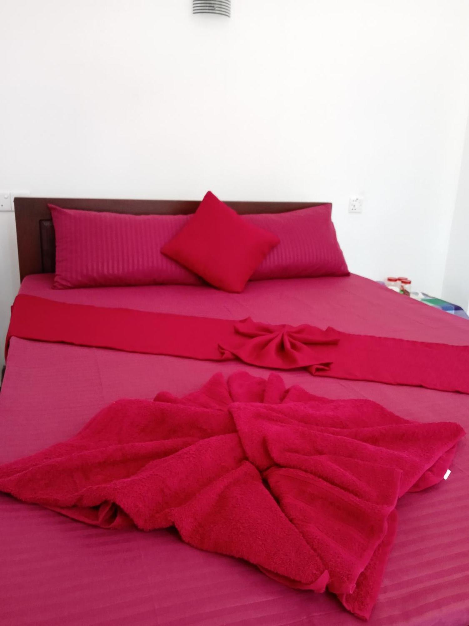 Nine Arch Corner Apartment เอลลา ภายนอก รูปภาพ
